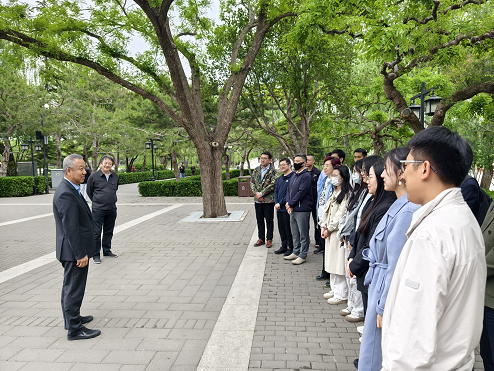 華夏金租與北京信托聯(lián)合開展陶然亭公園紅色教育主題團(tuán)青活動(dòng)